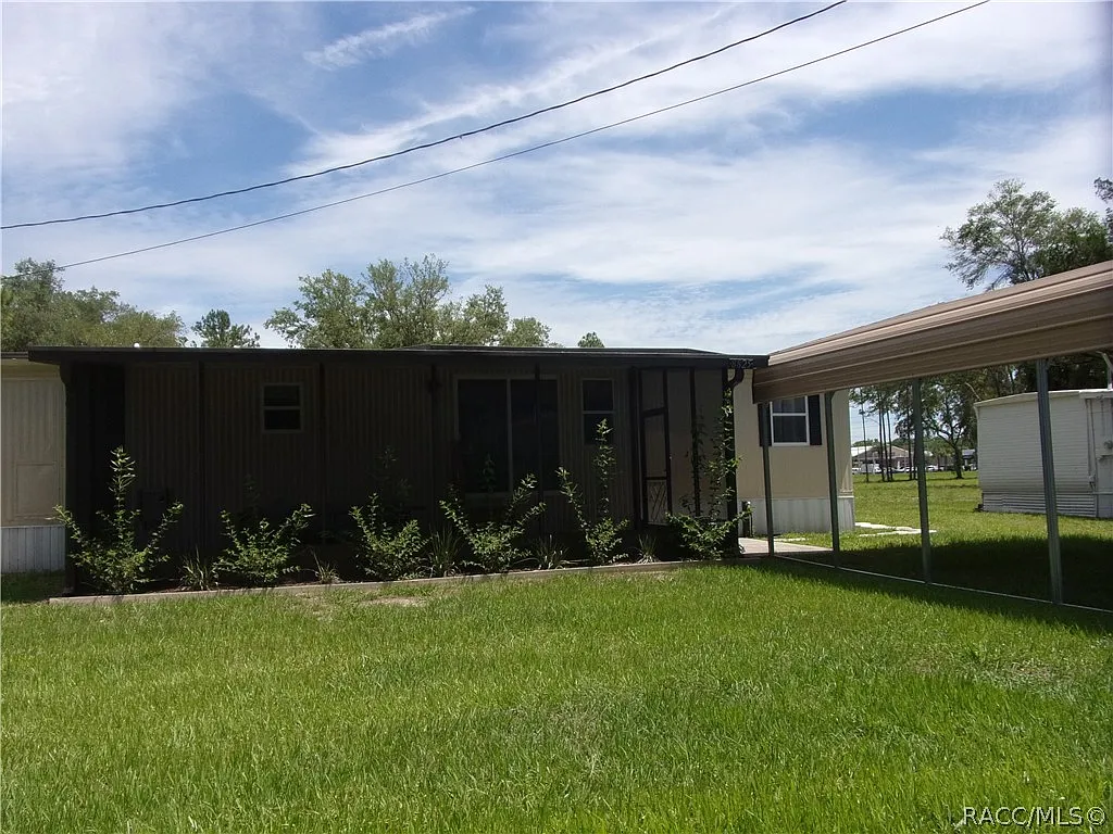 2 bed, 1.5 bath, 672 sqft, $1,600 — Photo 1