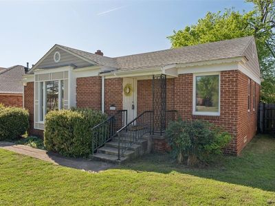 1102 Fenwick Pl, Nichols Hills, OK, 73116