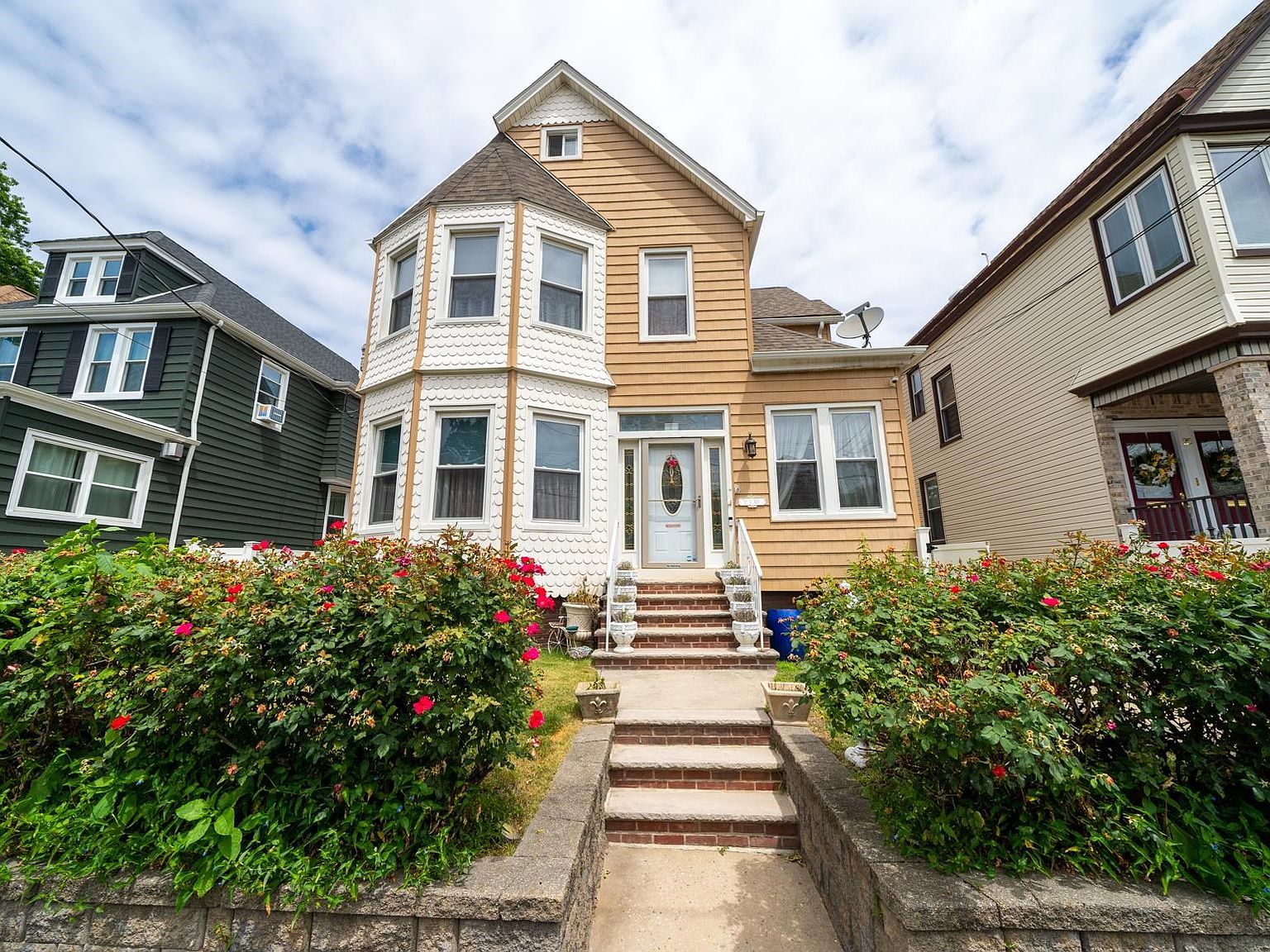 21 23 E 3rd St Bayonne NJ 07002 Zillow