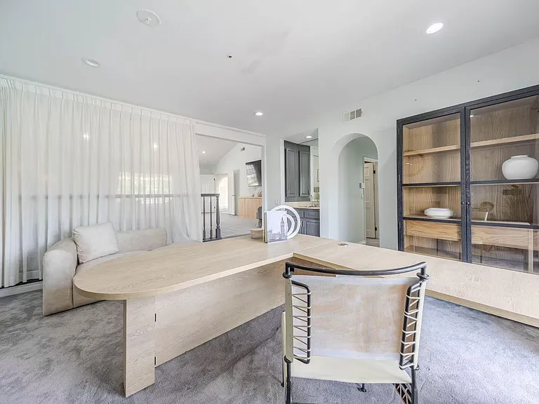 1209 Midwickhill Dr — Photo 11