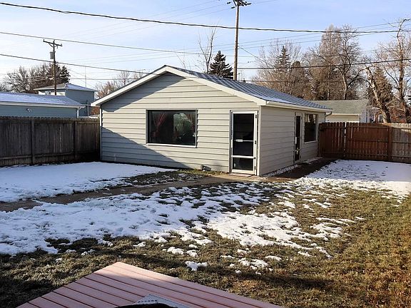5th image of 1108 6th St SW
