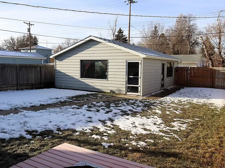 1108 6th St SW — Photo 5