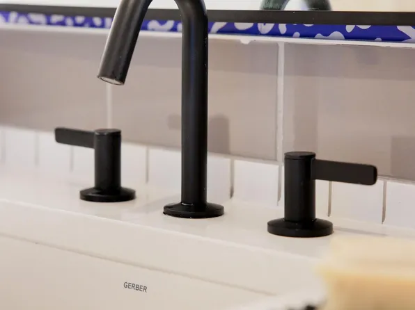 180 Morgan Street image 126 of 140