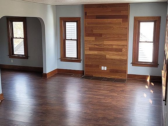 3rd image of 2807 Grandview Blvd