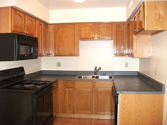 3rd image of 605 S Royal Crest Cir Unit 11