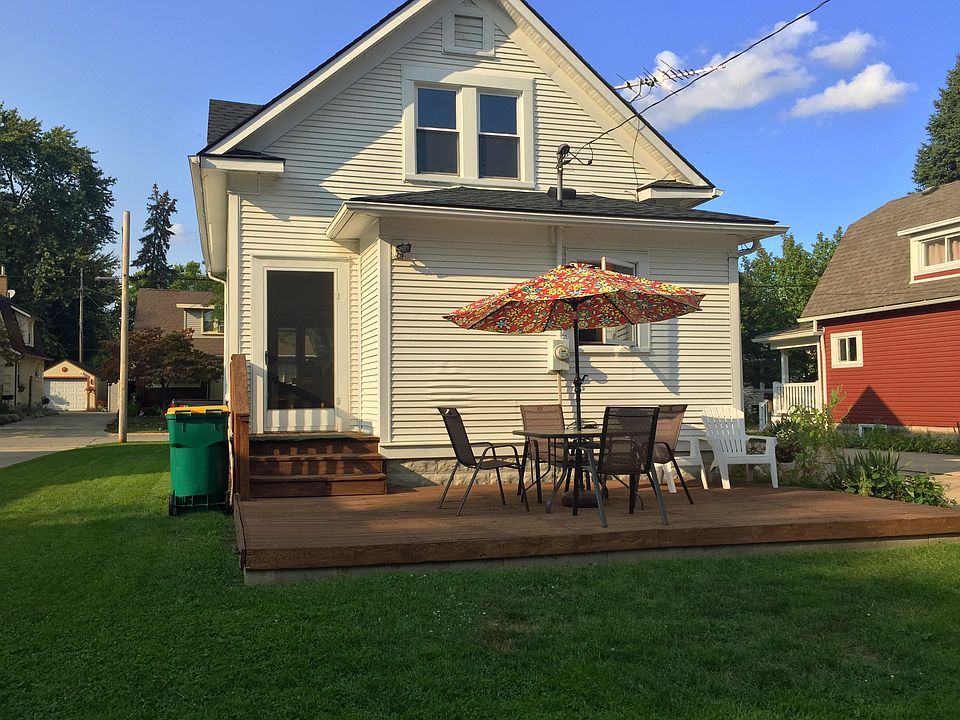 2nd image of 300 Ideal St