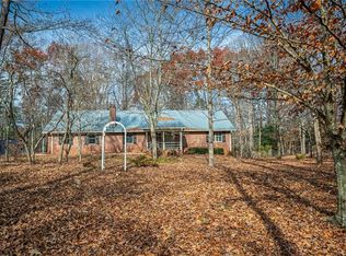 323 McCartan Trl, Clarkesville, GA 30523