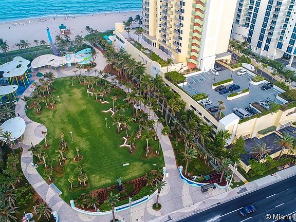 3rd image of 17375 Collins Ave #2603