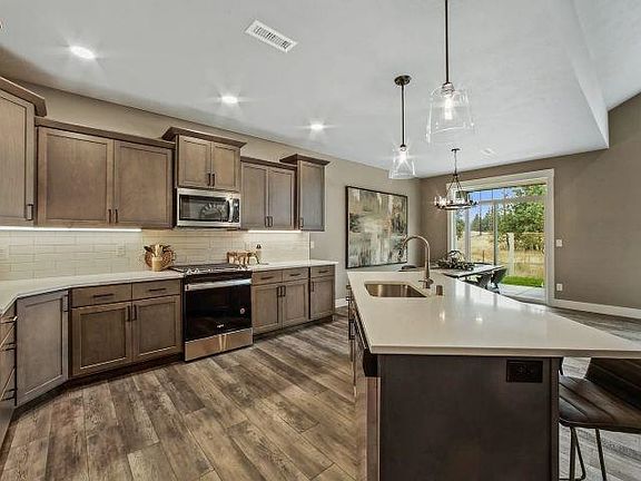 5th image of 18096 N Morton Ct