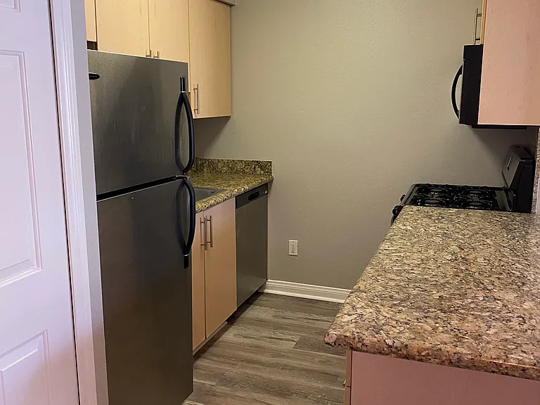 2155 Highpointe Dr #108 — Photo 11