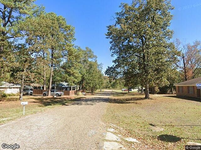 Exterior Neighborhood (street photo)