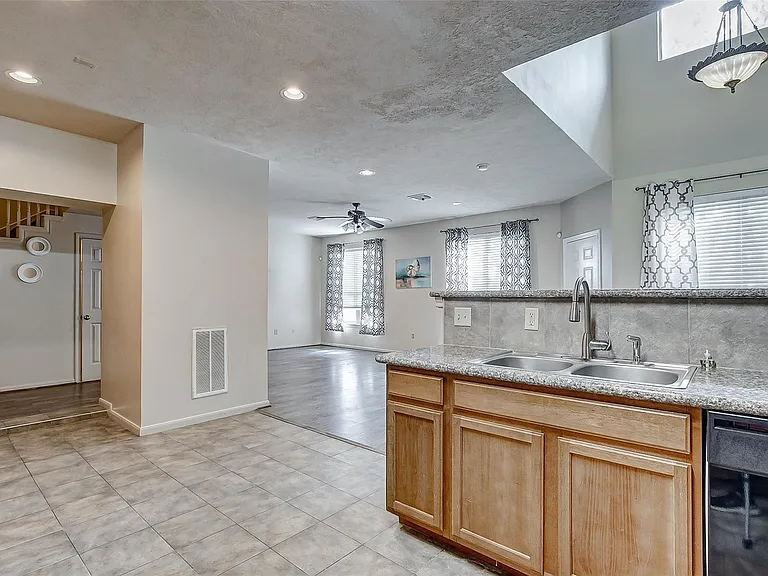 3742 E Ashford Villa Ln — Photo 14