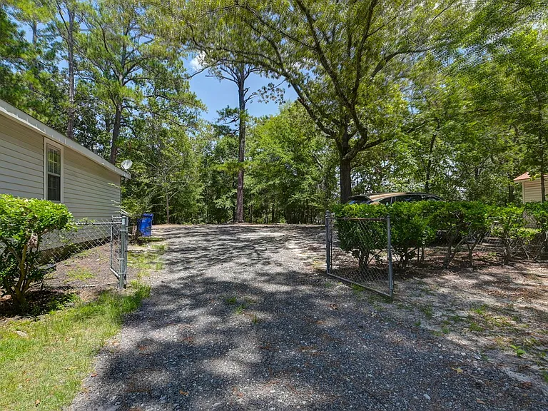 1330 Kingston Rd — Photo 30