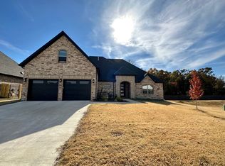1581 Bristol Ln, Centerton, AR 72719