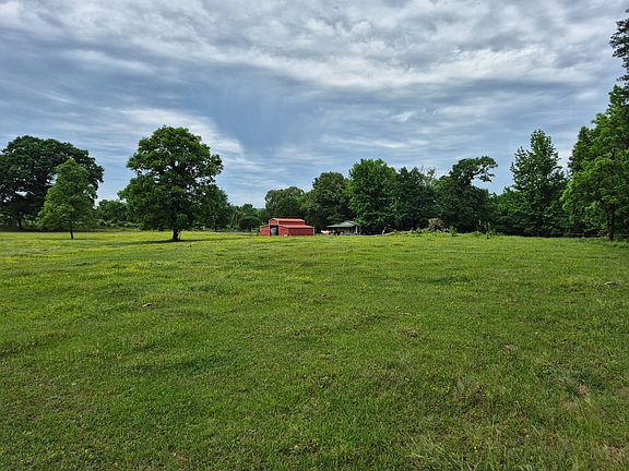 4th image of 678 Baggs Rd