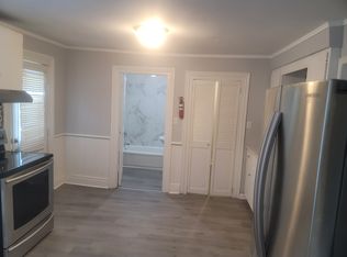119 York St #1, Saint Catharines, ON L2R 6E5