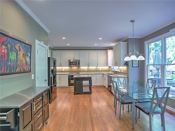 3rd image of 3717 Upland Dr
