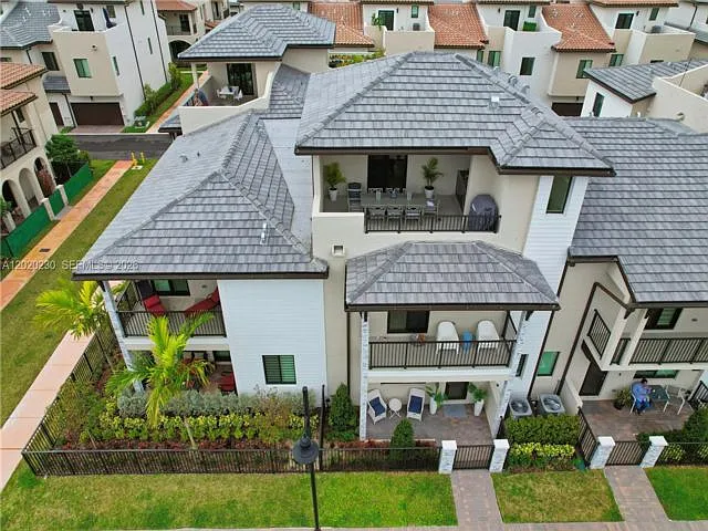 4534 NW 83rd Ave — Photo 12