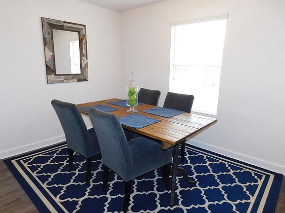 3rd image of 44 Skystone Ct