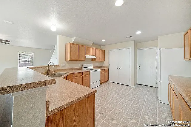 5035 Royal Stable — Photo 14
