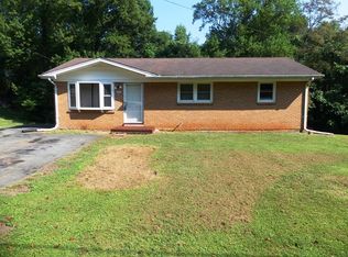 200 Knob Dr, Ridgeway, VA 24148