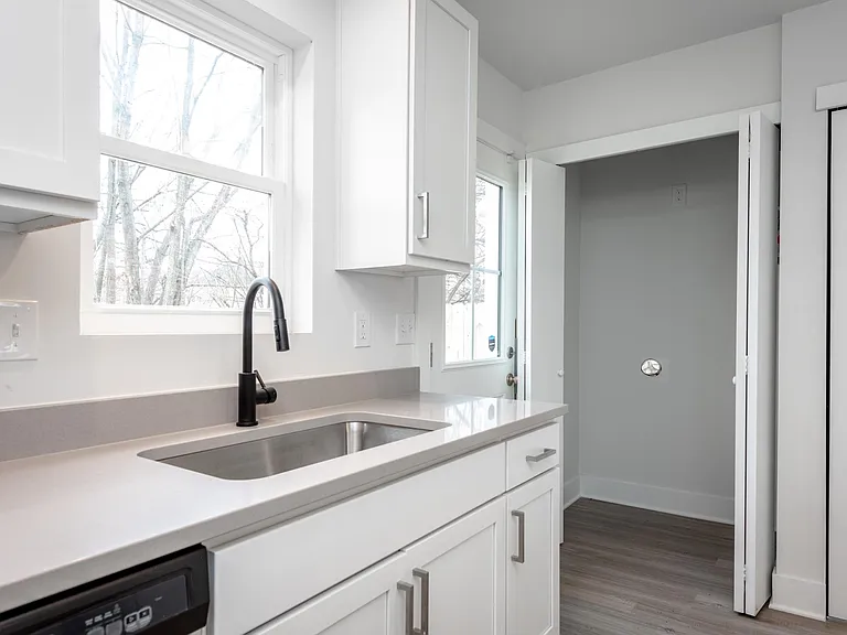 1022 E Rich St — Photo 14
