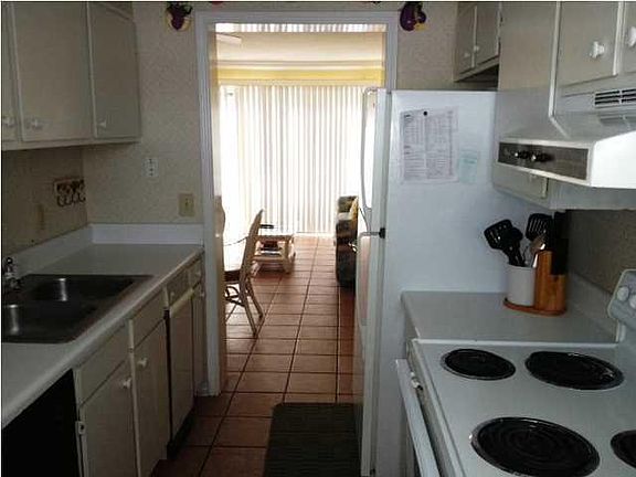 3rd image of 940 Highway 98 E Unit 94