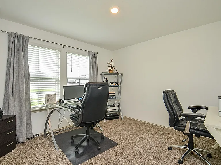 7203 Dawn View Ln — Photo 4
