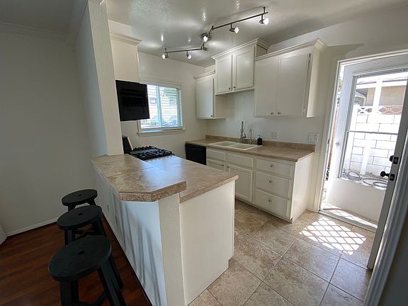 5th image of 2409 Florida St #1