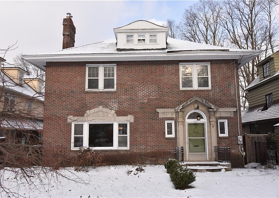 1st image of 1303 James St