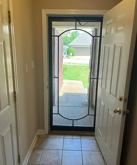 6555 Whitten Grove Dr — Photo 2