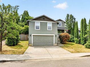 37520 Green Mountain St, Sandy, OR 97055