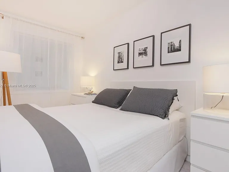 2301 Collins Ave #428 — Photo 12