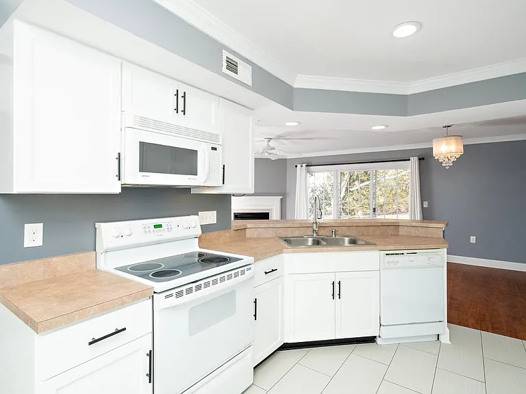 7773 Falcon Rest Cir — Photo 13