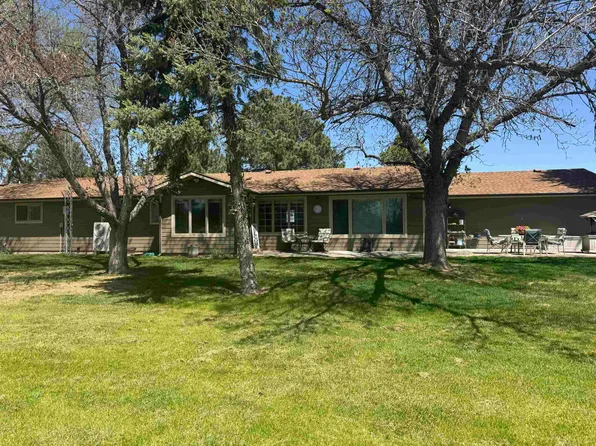 2520 W Walker Rd., North Platte, NE 69101