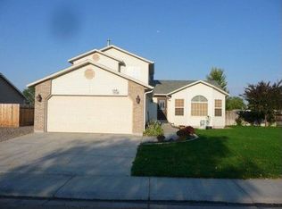 885 Garrett St, Mtn Home, ID 83647