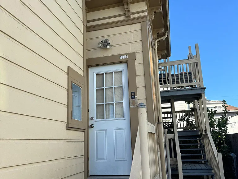 1809 Chestnut St — Photo 10