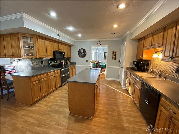 2nd image of 7776 Crestway Dr