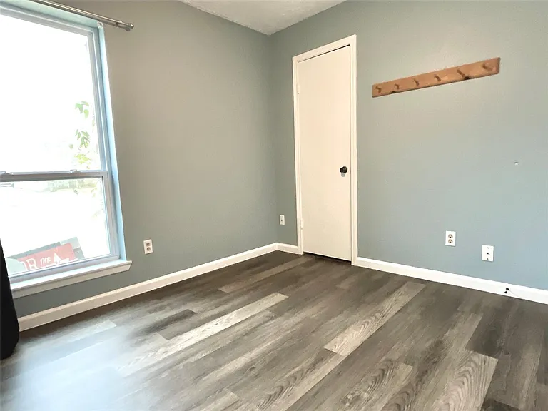 518 Barrow Downs Way — Photo 16