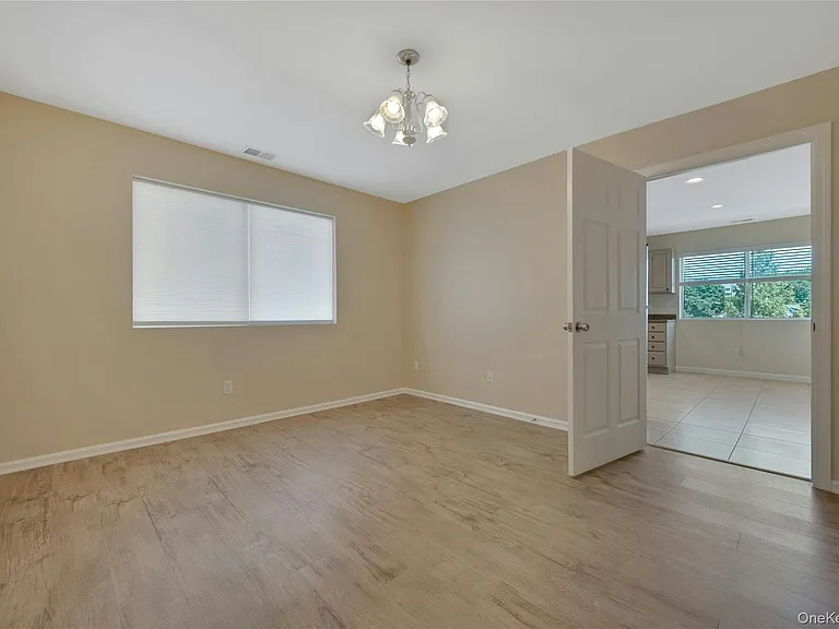 19 Edison Pl #2 — Photo 18