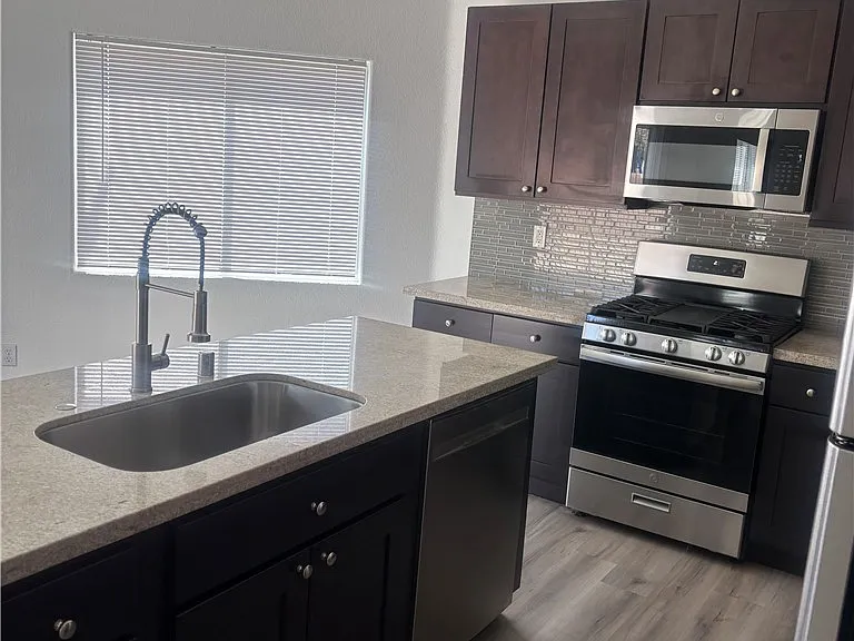 6528 Playa De Carmen Way — Photo 4