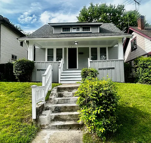 1611 Grantwood Ave Photo 1