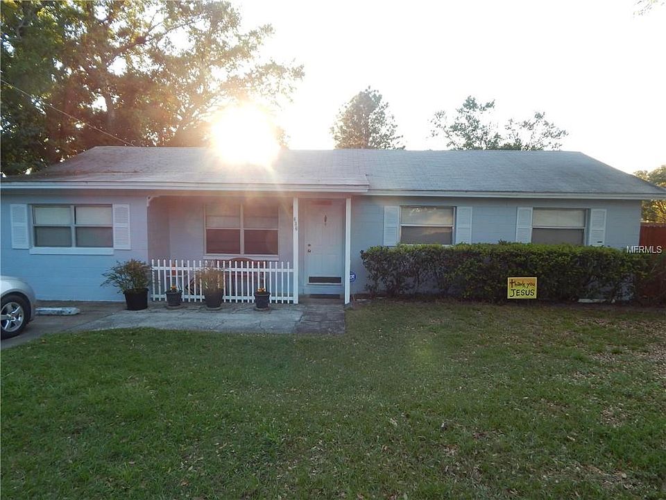 1st image of 636 Duncan Cir W