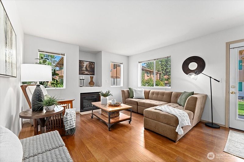 3rd image of 575 Alpine Place #O1