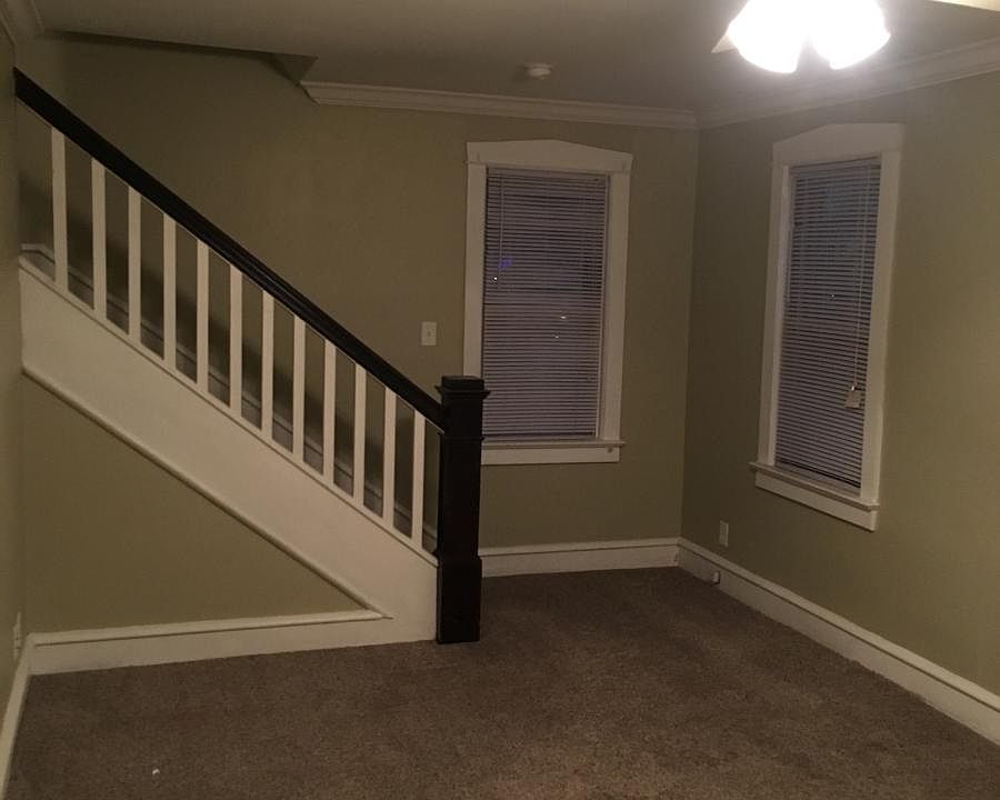 1st image of 110 W Maiden Ln