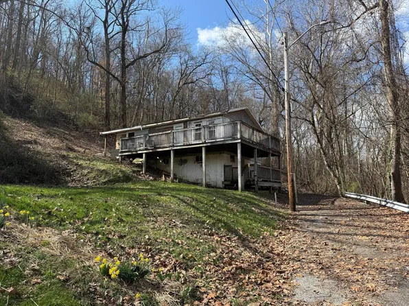 1811 Hill Dr, Charleston, WV 25311