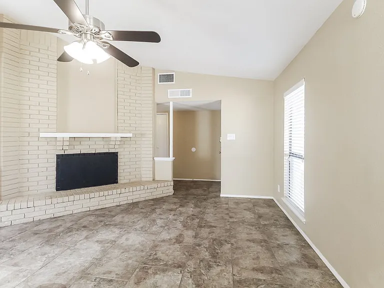 7522 Christie Ln — Photo 6