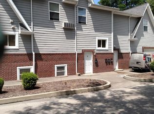 802 W White River Blvd, Muncie, IN 47303