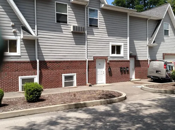 802 W White River Blvd, Muncie, IN 47303