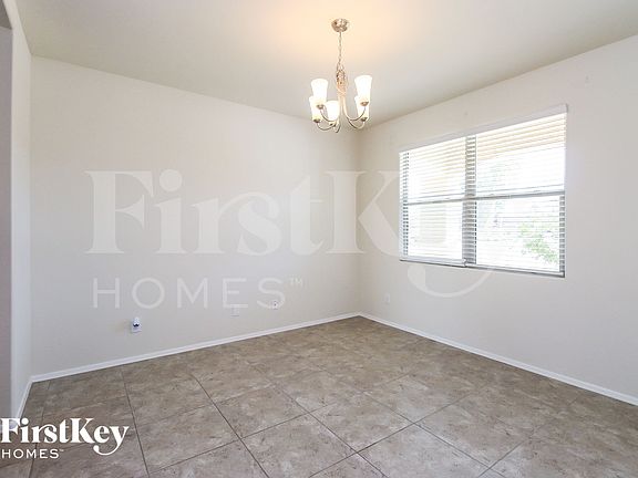 5th image of 10404 E Marigold Ln